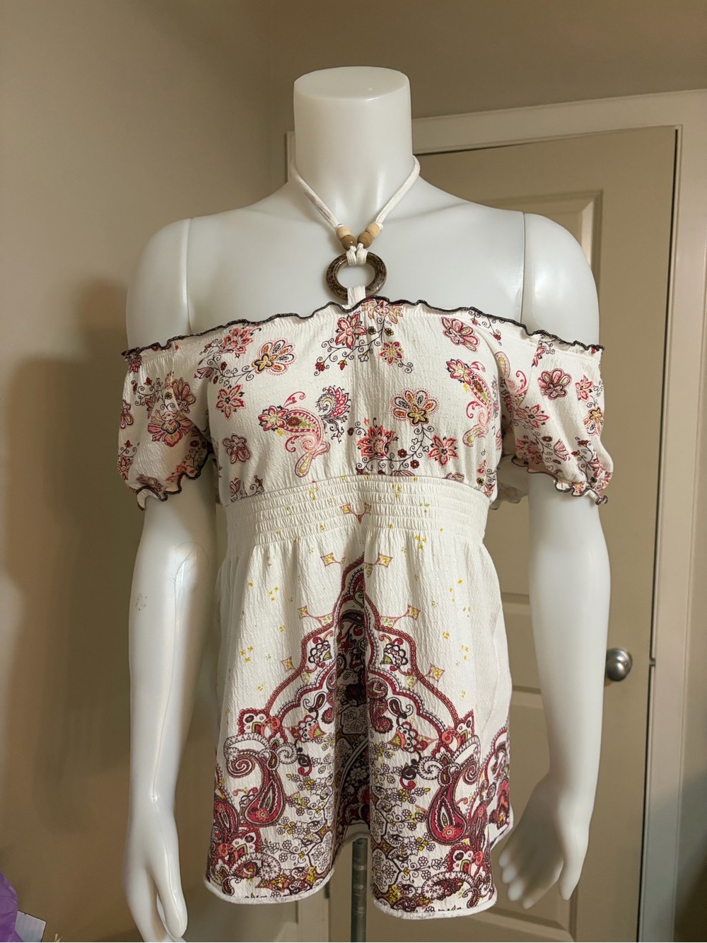 Y2K Women’s Cream Off-Shoulder Paisley Print Top